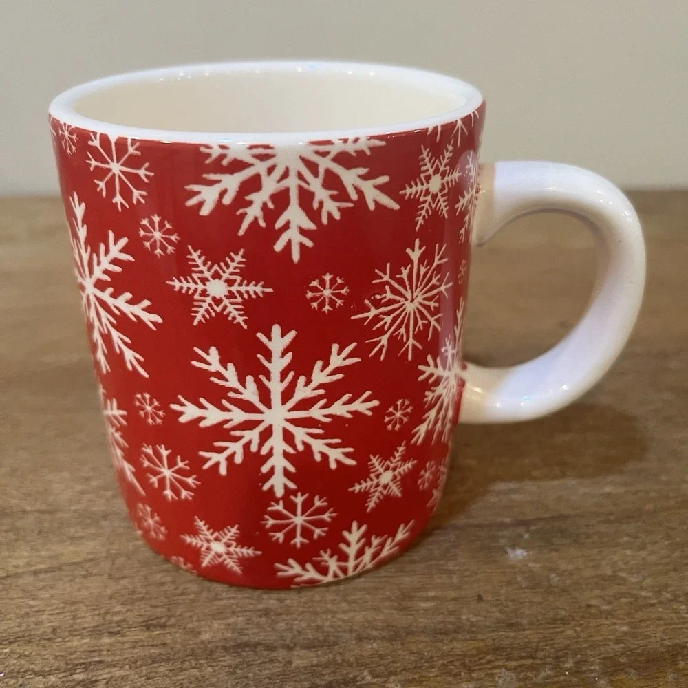 Sur la Table Christmas Holiday Mug Set of 2 Snowflake Candy Cane Red Coffee Cups